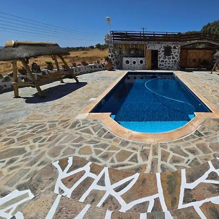Vakantiehuis Luxury Village Retreat